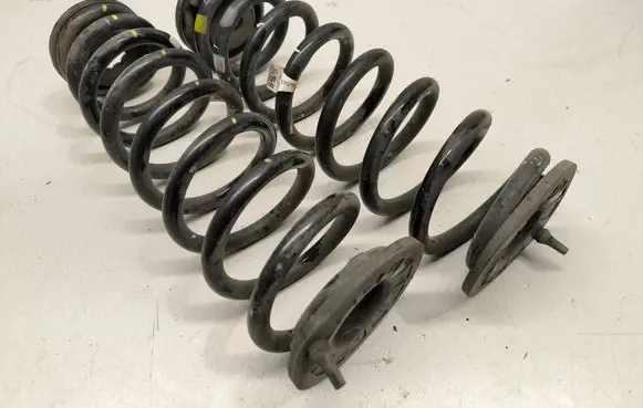 Hyundai Kona I Rear coil spring 55330K4000