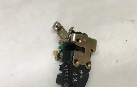 Jeep Cherokee Front door lock