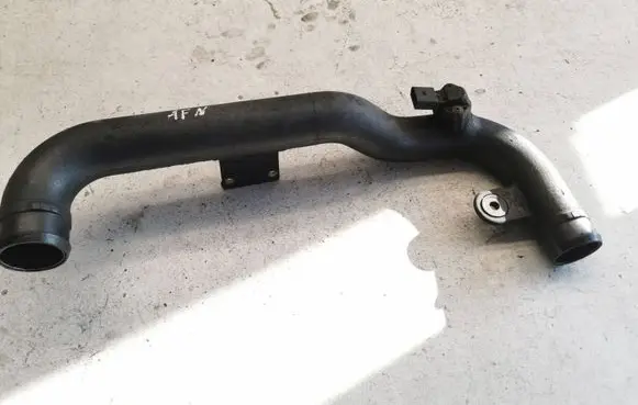 Audi A4 S4 B5 8D Intercooler hose/pipe 8D0145840m