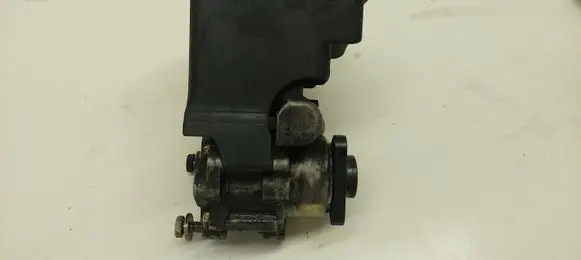 Volvo S40, V40 Power steering pump 91208