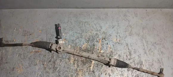 Toyota Avensis T270 Steering rack 