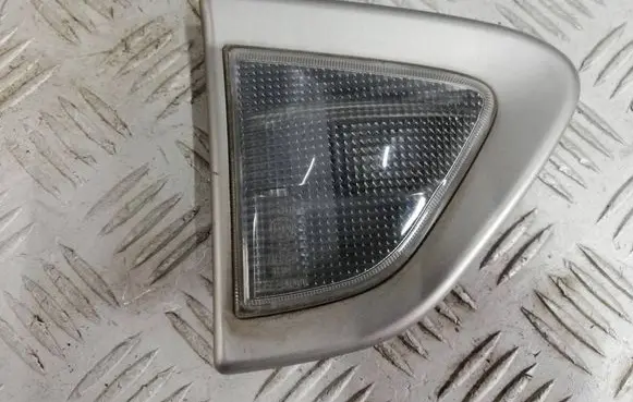 Chevrolet Captiva Front fender indicator light