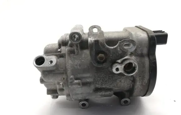 Toyota C-HR I Air conditioning (A/C) compressor (pump) ESB20C 0424000370