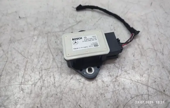 Mercedes-Benz CLS C218 X218 ESP acceleration yaw rate sensor A0055422618 0265005735