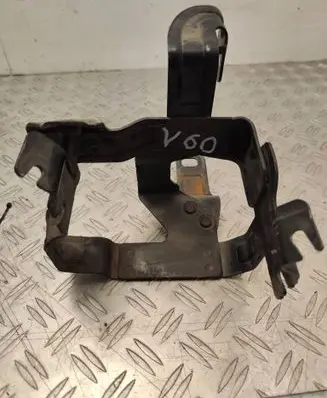 Volvo V60 Power steering pump mounting bracket 31329016 A0027142 C6S4B