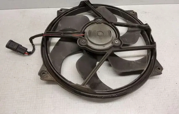 Peugeot 307 Radiator cooling fan shroud