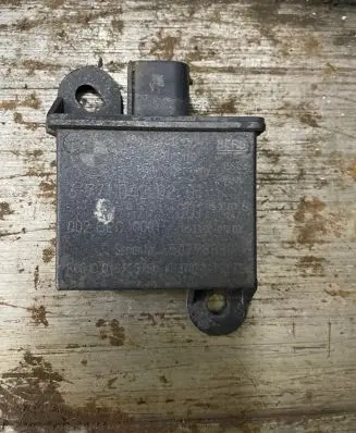 BMW 3 E90 E91 Tire pressure control unit 6771042 053300101202 50793838