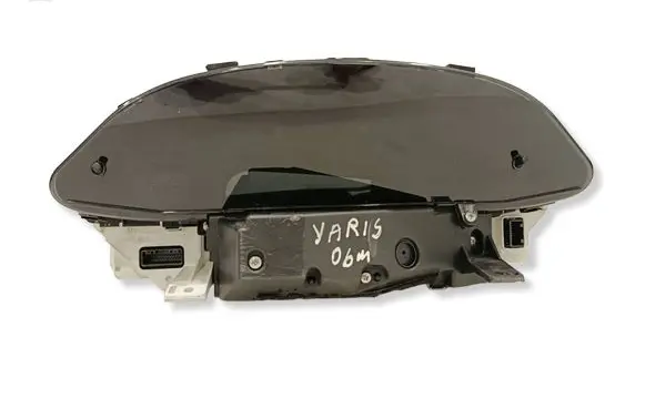 Toyota Yaris Speedometer (instrument cluster) 838000D680D MB4573003196