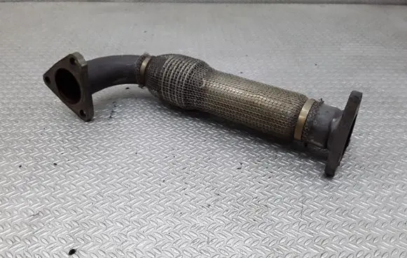 Volkswagen Phaeton EGR valve line/pipe/hose
