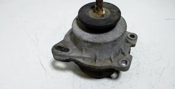 Ford Transit Engine mount bracket 1710332A