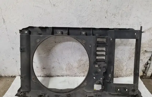 Citroen C4 Grand Picasso Radiator support slam panel