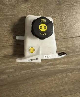 Hyundai IONIQ 6 Brake fluid reservoir FSC