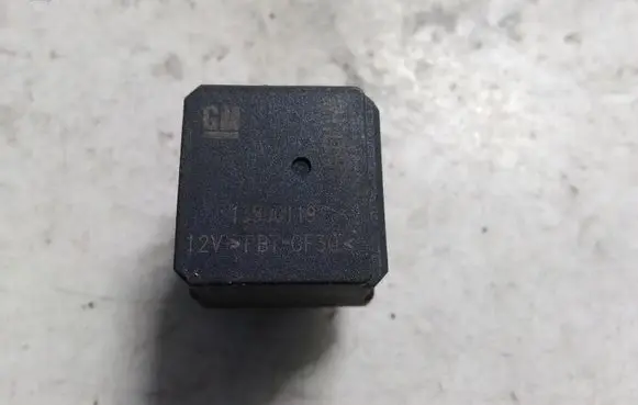 Opel Insignia A Other relay 13500119