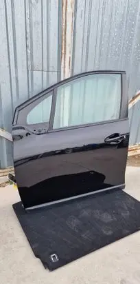 Peugeot 2008 I Front door 