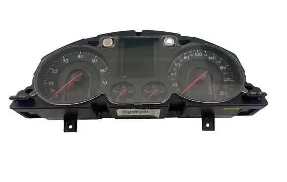 Volkswagen PASSAT B6 Speedometer (instrument cluster) 3C0920870T