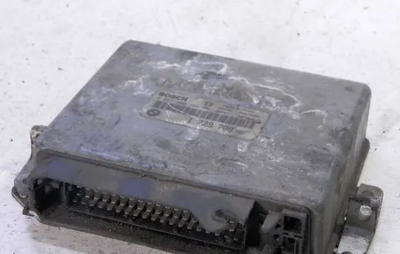 BMW 7 E32 Engine control unit/module ECU 1729708