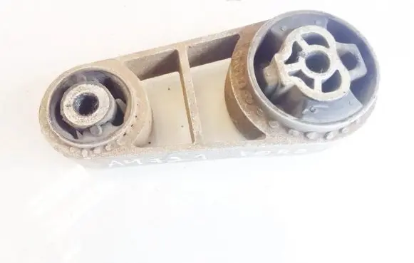 Ford Mondeo Mk III Engine mount bracket