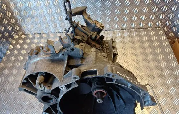 Ford Mondeo Mk III Manual 5 speed gearbox 4S7R7002BB