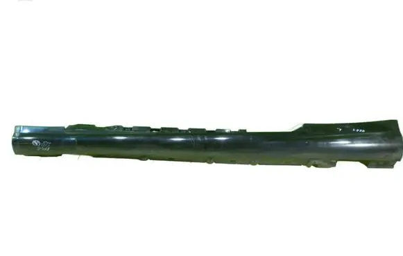 Mercedes-Benz E C207 W207 Side skirt front trim A2076901740 NAKLADKA