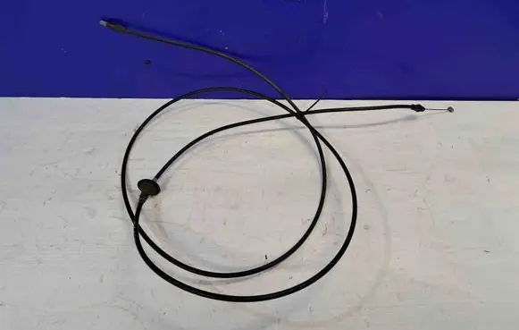 Chevrolet Tahoe Engine bonnet/hood lock release cable 15861818