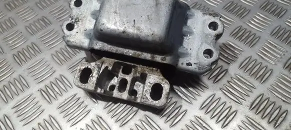 Volkswagen Caddy Engine mount bracket 1K0199555 3318205