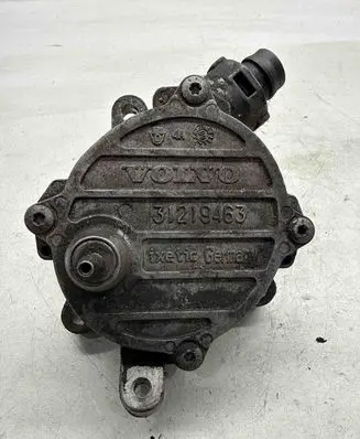 Volvo V70 Vacuum pump 31219463