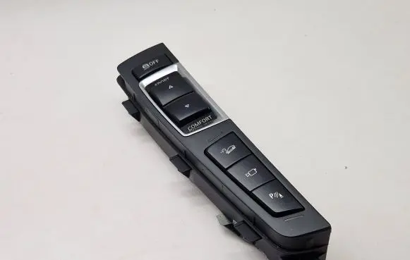 BMW 5 F10 F11 Central console control unit 9202949
