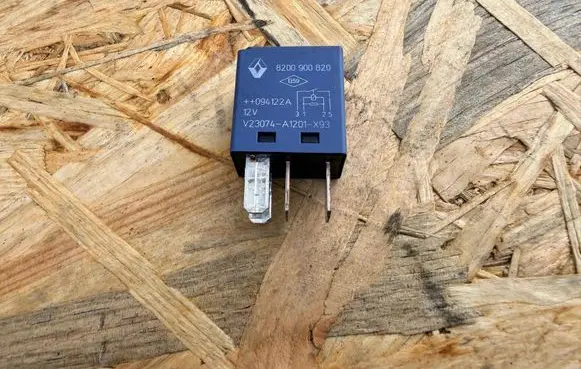 Renault Megane III Other relay 8200900820