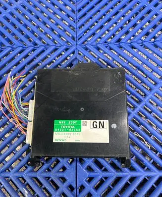Toyota Auris E180 Central body control module 8922102350 MB2380008585