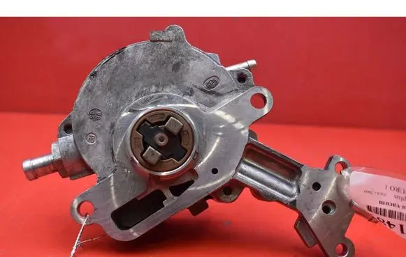 Volkswagen Golf IV Vacuum pump 038145209C