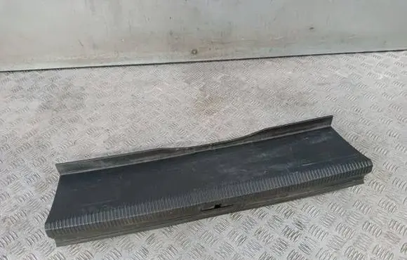 Volkswagen PASSAT B7 Trunk/boot sill cover protection 3C5863459