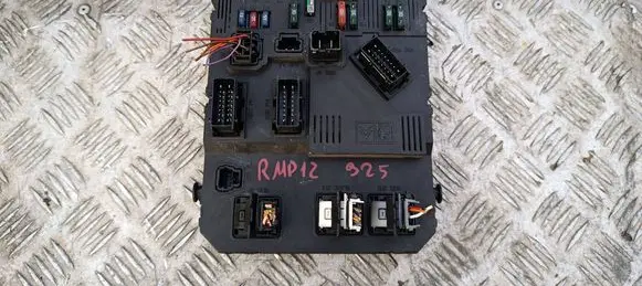 Peugeot 206 BSM Control unit S118085210 9646777380 BSIE0200