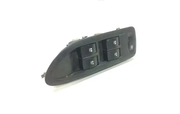 Renault Laguna II Electric window control switch 8200397297