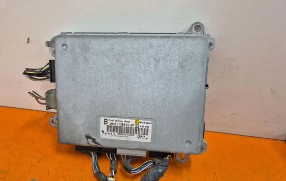 Jaguar S-Type Fan control module XW4T-13B525-BF