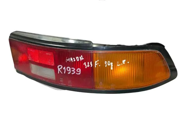 Mazda 323 F Rear/tail lights