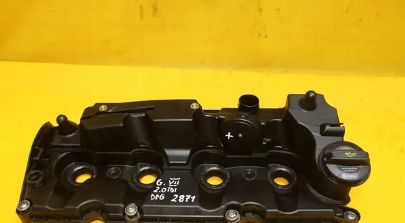 Volkswagen Golf VII Timing chain cover 