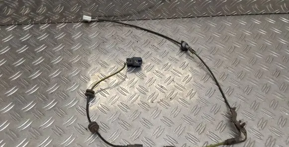 Toyota Auris 150 Rear ABS sensor wiring 