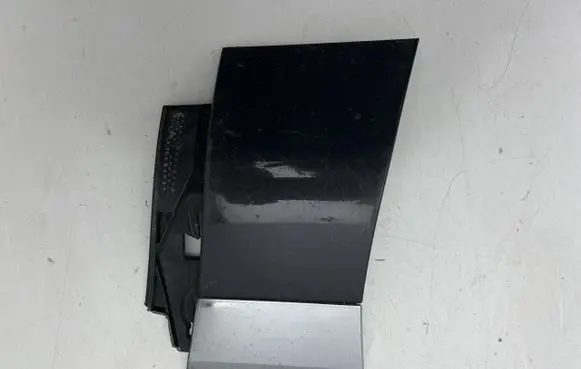 Fender end trim