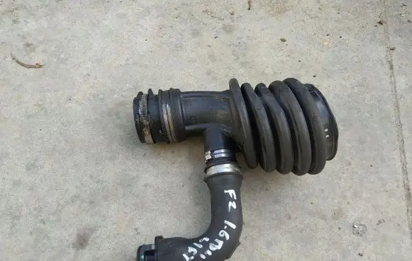 Ford Focus Air intake hose/pipe