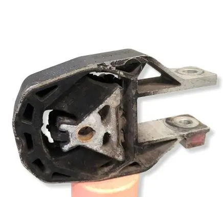 Ford C-MAX II Gearbox mount AV616P082AC