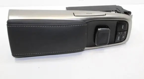 Lexus RX 450H Head unit multimedia control 5882248100 5884448060