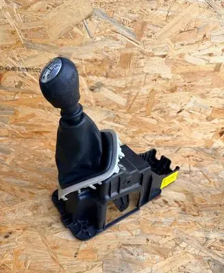 Renault Megane III Gear shifter/selector 8201062921