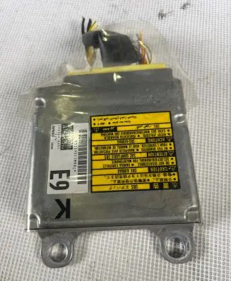 Toyota Prius (XW20) Airbag control unit/module 8917047390 1523006951 02695