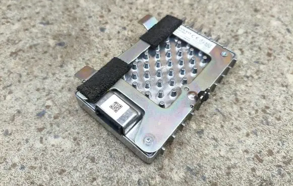 Volvo XC40 Wireless charging module P32218920 S171213000008 3432A0070TR