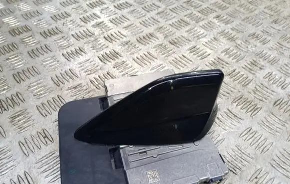 Opel Astra L Radio antenna 