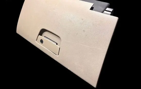 Jeep Grand Cherokee (WK) Glove box