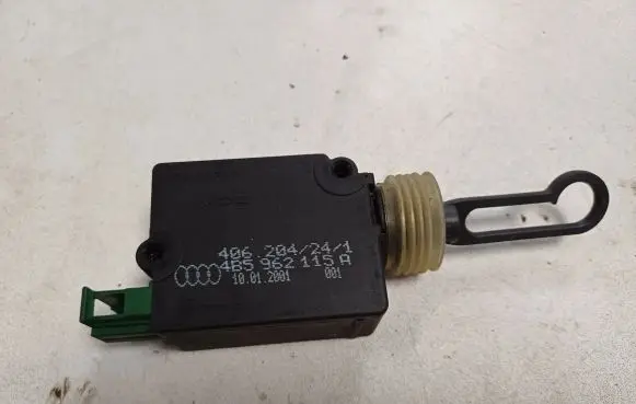 Audi A6 S6 C5 4B Tailgate boot lock/latch motor 4B5962115A