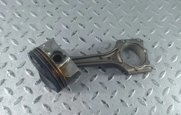Volkswagen PASSAT B8 USA Piston with connecting rod 06L107065AS 06J198401H 06L107065B