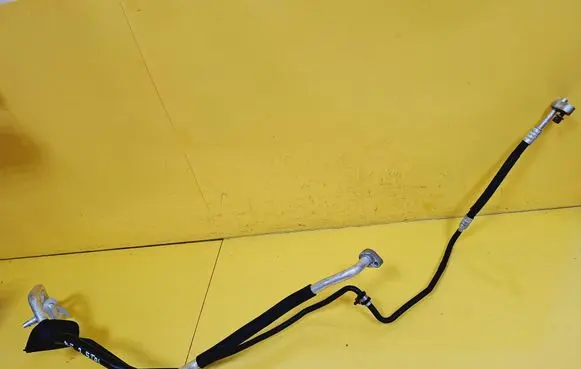 Volkswagen PASSAT B5 Air conditioning (A/C) pipe/hose 3B1260712G