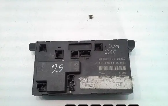 Mercedes-Benz E W211 Engine control unit/module 2118200426